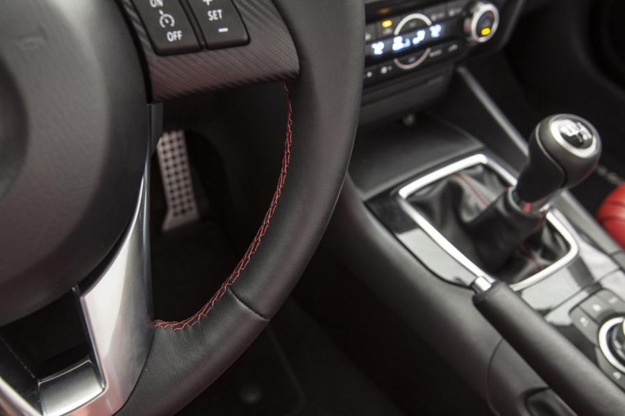  Mazda Club Sport 3 Concept 2013 года  (фото 12 из 32)